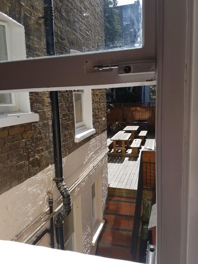 Barmy Badger Backpackers Albergue Londres Exterior foto